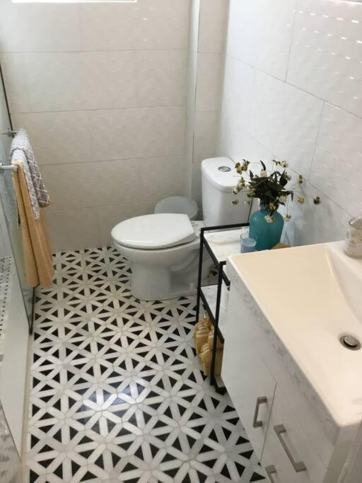 One Bedroom 30 Steps From Prime Generator Parking Included Apartamento San Juan
